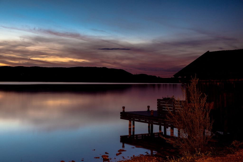 Der Kochelsee - Die Stimmung abends ist wunderbar mit den Bergen im Hintergrund. - © Loc Hoang